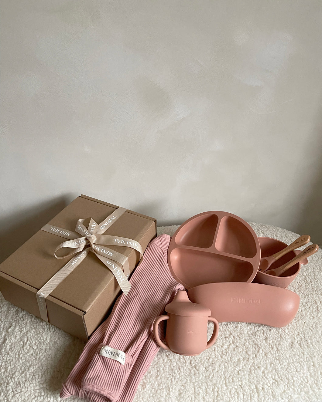 Blush Newborn Giftset