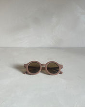 Load image into Gallery viewer, Mauve Round Sunglasses
