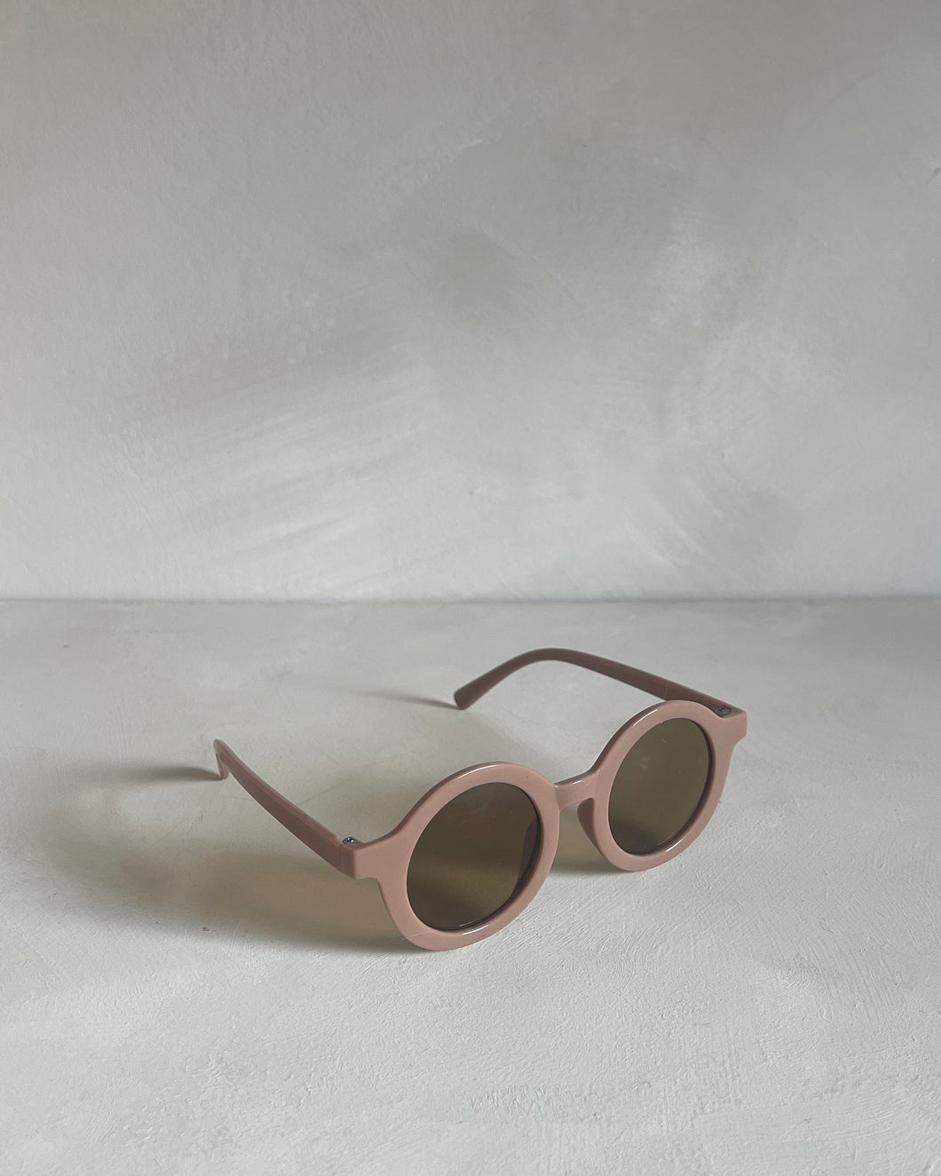 Mauve Round Sunglasses